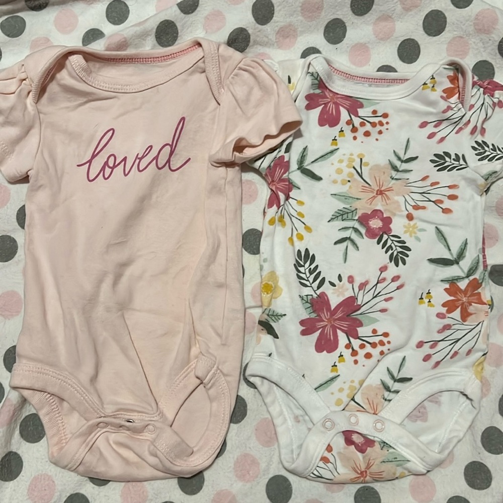 baby girl onesies 2pc.